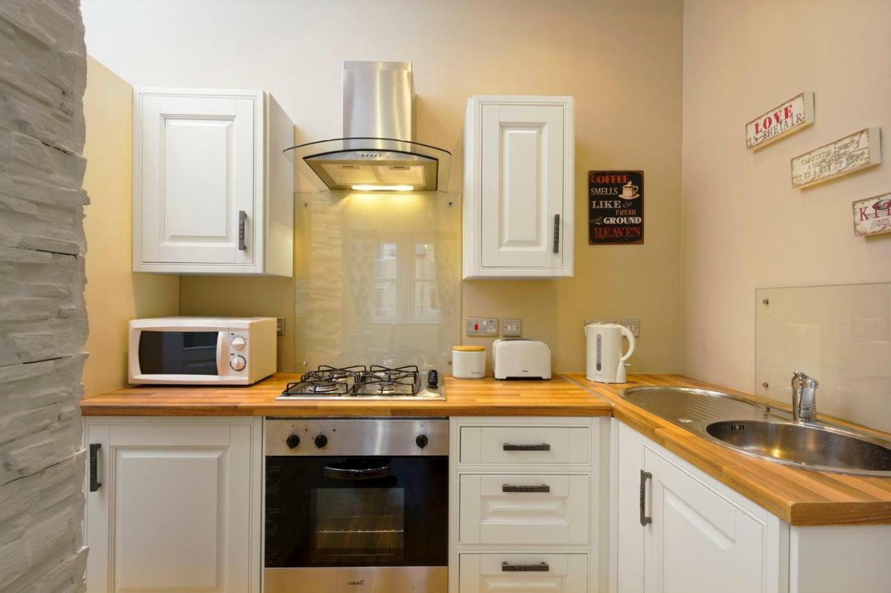 Stylish Apartment Near Royal Mile Edinburgh Exterior photo