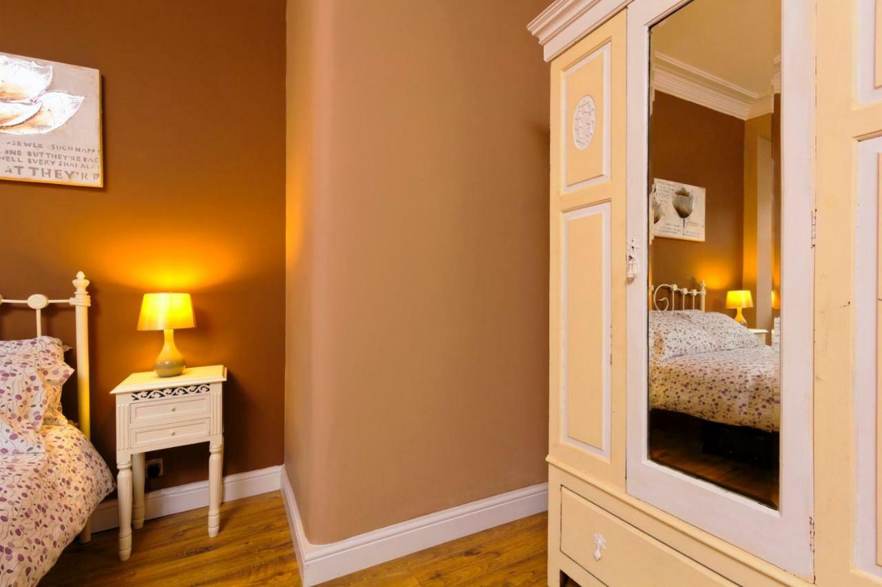 Stylish Apartment Near Royal Mile Edinburgh Exterior photo